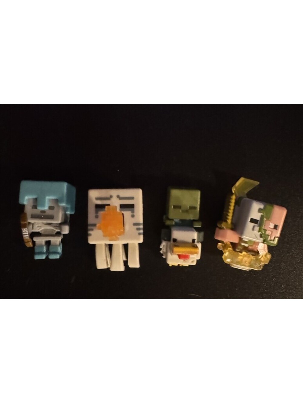 Minecraft Miniature Figurine Skeleton Ghast Zombie Chicken Pigman Licensed